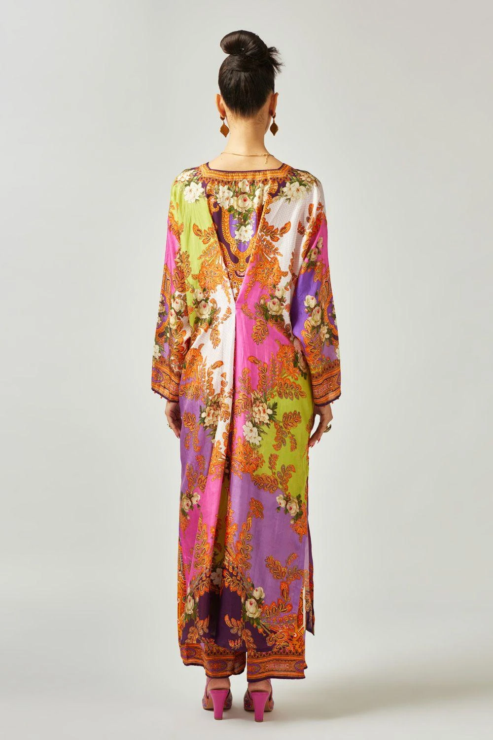 Rajdeep Ranawat Pink Floral V-neck Kaftan 8 Rajdeep Ranawat Pink Floral V-neck Kaftan - Image 6