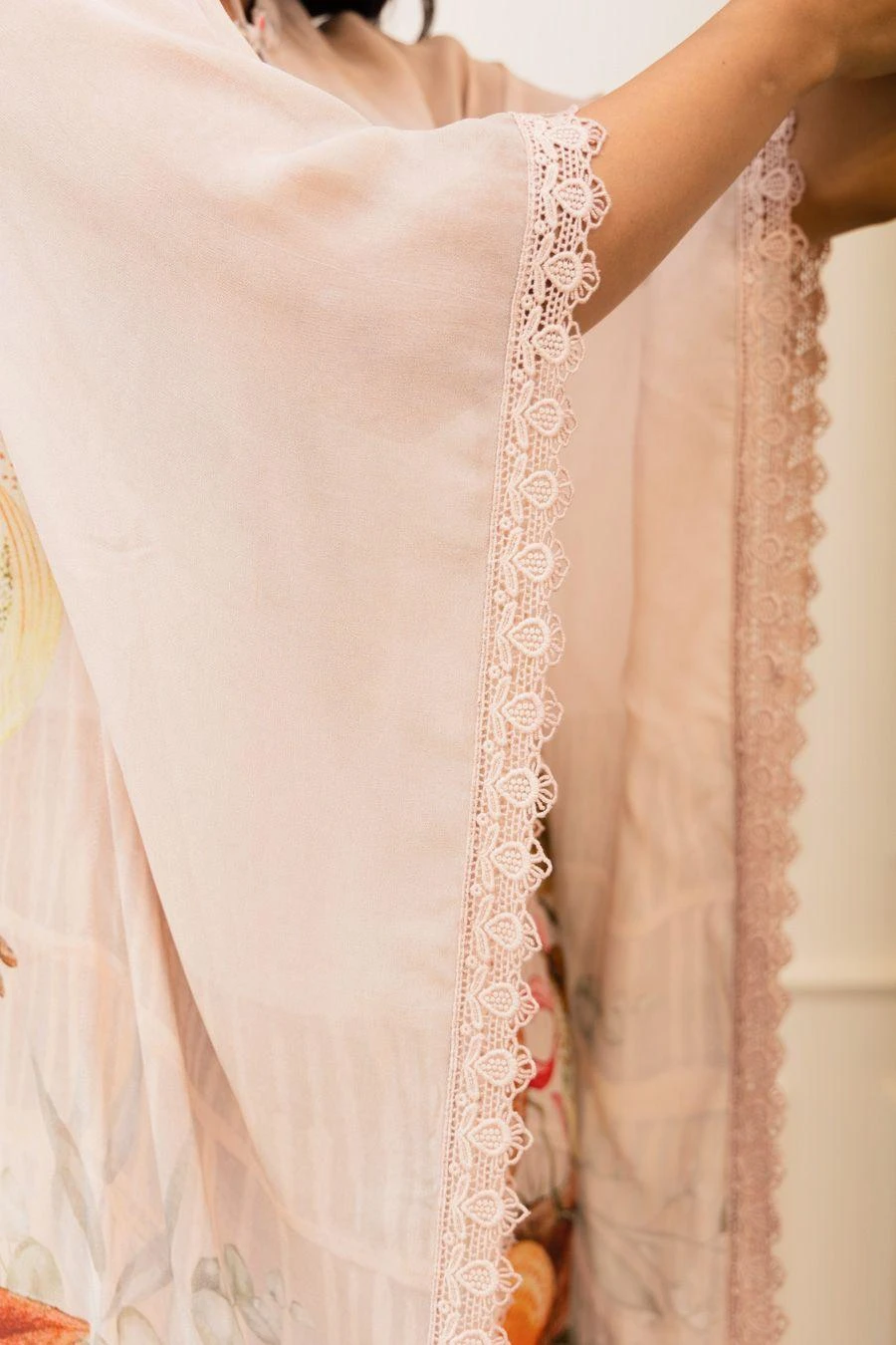 Varun Bahl Pret Pink Botanical Printed Kaftan 6 Varun Bahl Pret Pink Botanical Printed Kaftan - Image 4