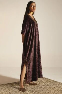 Shorshe Plum Hand Embroidered Noor Kaftan 9 Shorshe Plum Hand Embroidered Noor Kaftan -Divine Couture 1211sh4 3