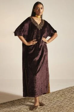 Shorshe Plum Hand Embroidered Noor Kaftan 10 Shorshe Plum Hand Embroidered Noor Kaftan -Divine Couture 1211sh4 4