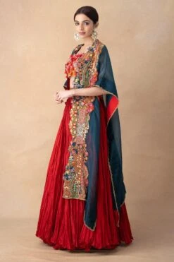 Debyani Red Floral Multi-Thread Embroidered Lehenga Set 10 Debyani Red Floral Multi-Thread Embroidered Lehenga Set -Divine Couture 121223di1 3