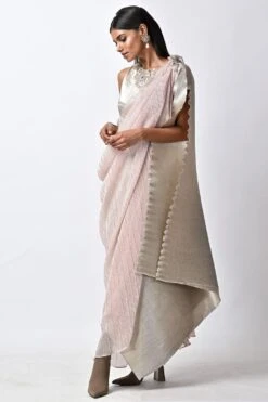 Front Page 7 Front Page -Divine Couture 12723kug24 2