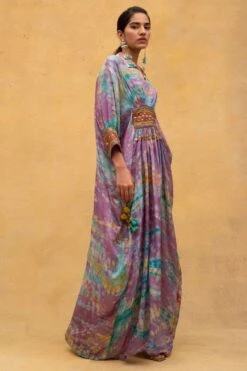 Front Page 21 Front Page -Divine Couture 132cp5 2