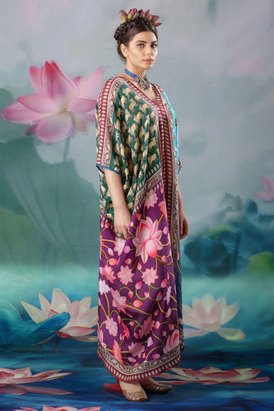 Rajdeep Ranawat Jade Majida V-neck Kaftan 5 Rajdeep Ranawat Jade Majida V-neck Kaftan - Image 3