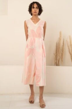 Arcvsh By Pallavi Singh Pink Floral Printed Jacket & Jumpsuit 10 Arcvsh By Pallavi Singh Pink Floral Printed Jacket & Jumpsuit -Divine Couture 15423arc33 3