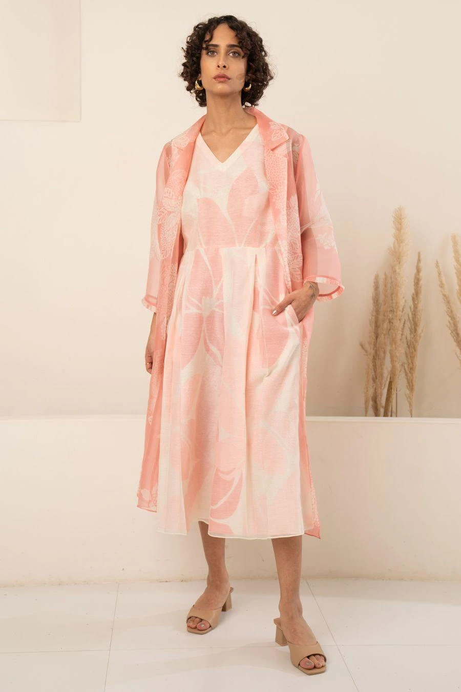 Arcvsh By Pallavi Singh Pink Floral Printed Jacket & Jumpsuit 7 Arcvsh By Pallavi Singh Pink Floral Printed Jacket & Jumpsuit - Image 5