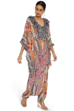 Front Page 27 Front Page -Divine Couture 154ps36 2