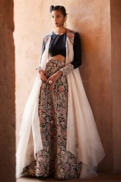 Mrunalini Rao Artha Lehenga Set