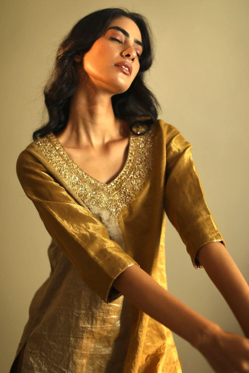 Shorshe Antique Gold Tissue Sharara Set 5 Shorshe Antique Gold Tissue Sharara Set - Image 3