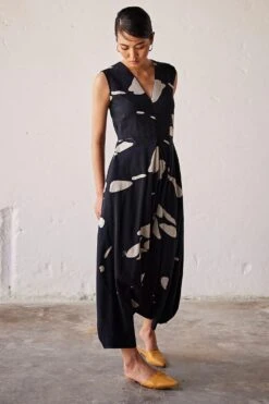 Khara Kapas Black Terracotta Print Jumpsuit 8 Khara Kapas Black Terracotta Print Jumpsuit -Divine Couture 19923kk16 3