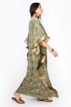 Front Page 23 Front Page -Divine Couture 23rh49 2