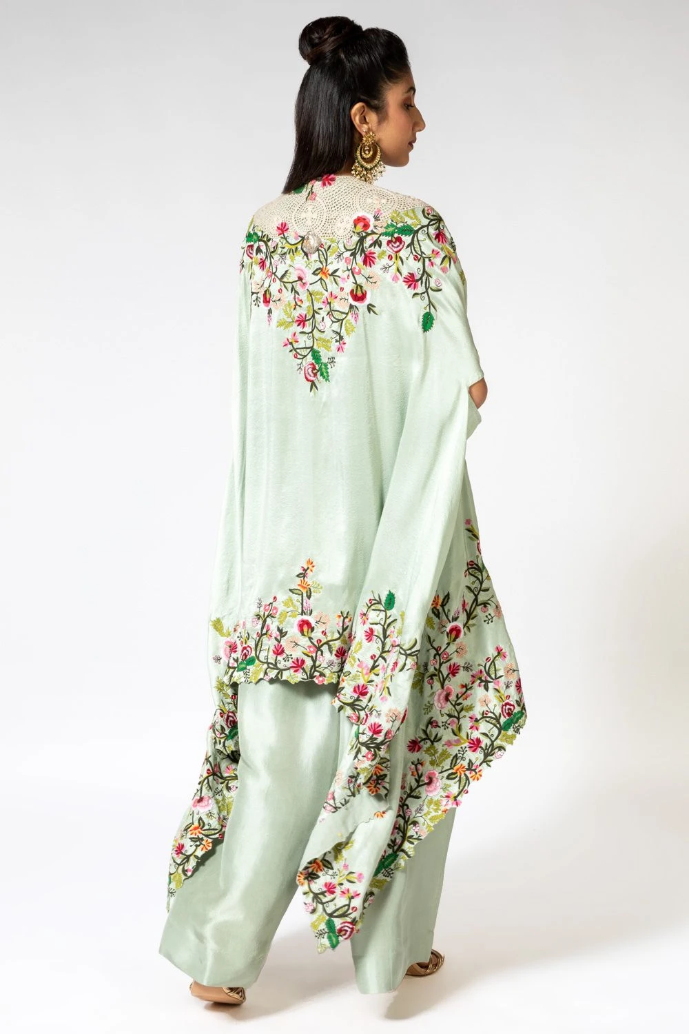 Anamika Khanna Mint Green Silk Cape Set 6 Anamika Khanna Mint Green Silk Cape Set - Image 4