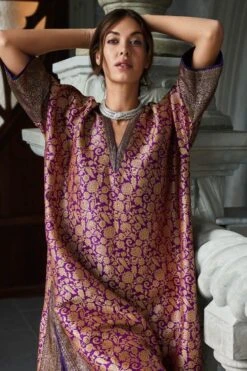 Front Page 29 Front Page -Divine Couture 26323jrp12 2