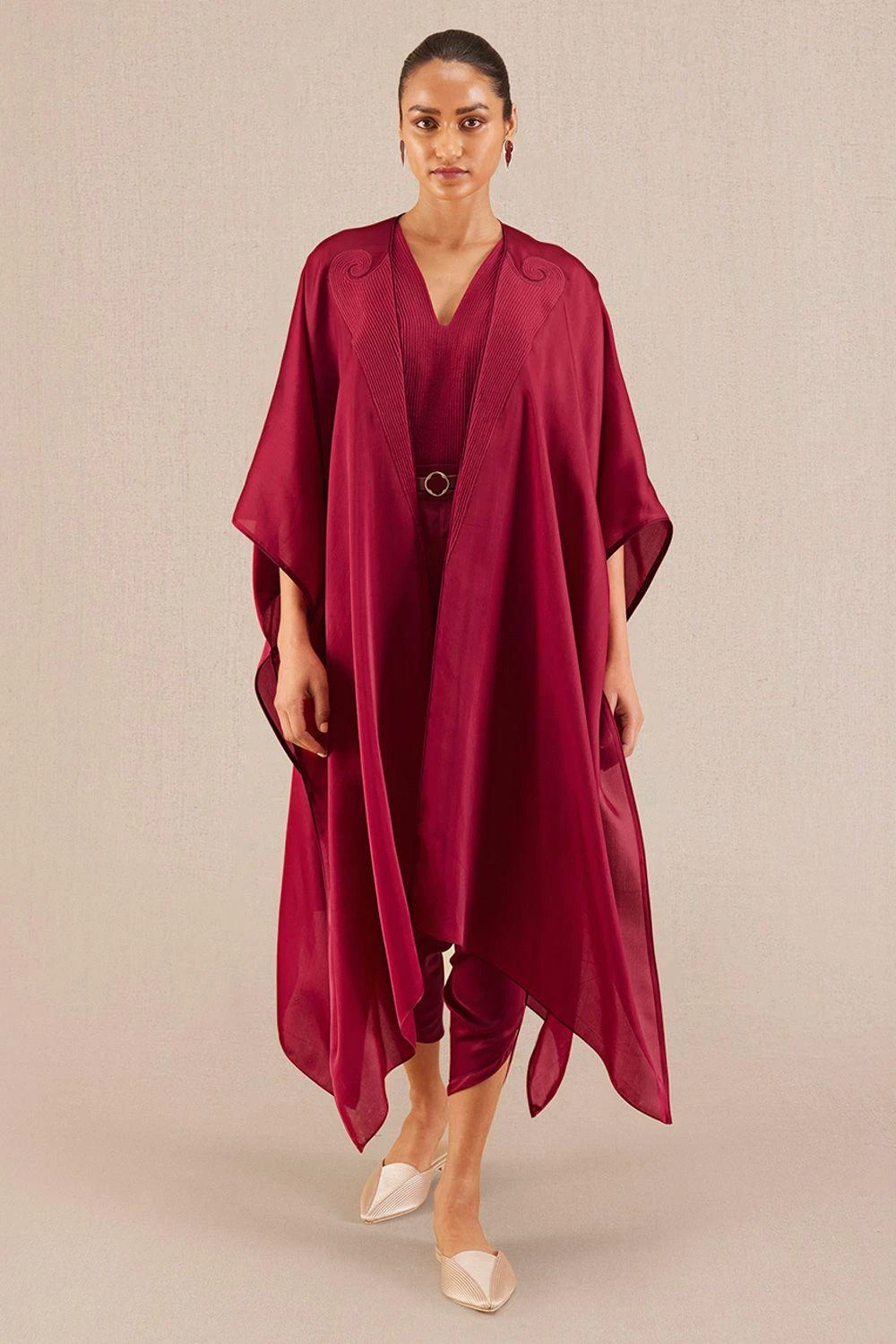 AMPM Nyra Plush Merlot Satin-organza Cape Set 3 AMPM Nyra Plush Merlot Satin-organza Cape Set