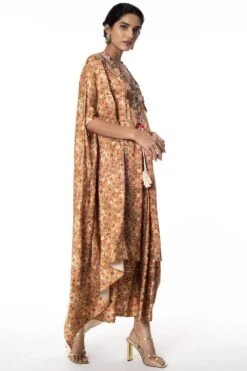 Front Page 15 Front Page -Divine Couture 279an7 2