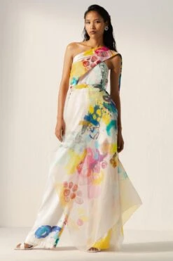 Front Page 45 Front Page -Divine Couture 30523rk13 2