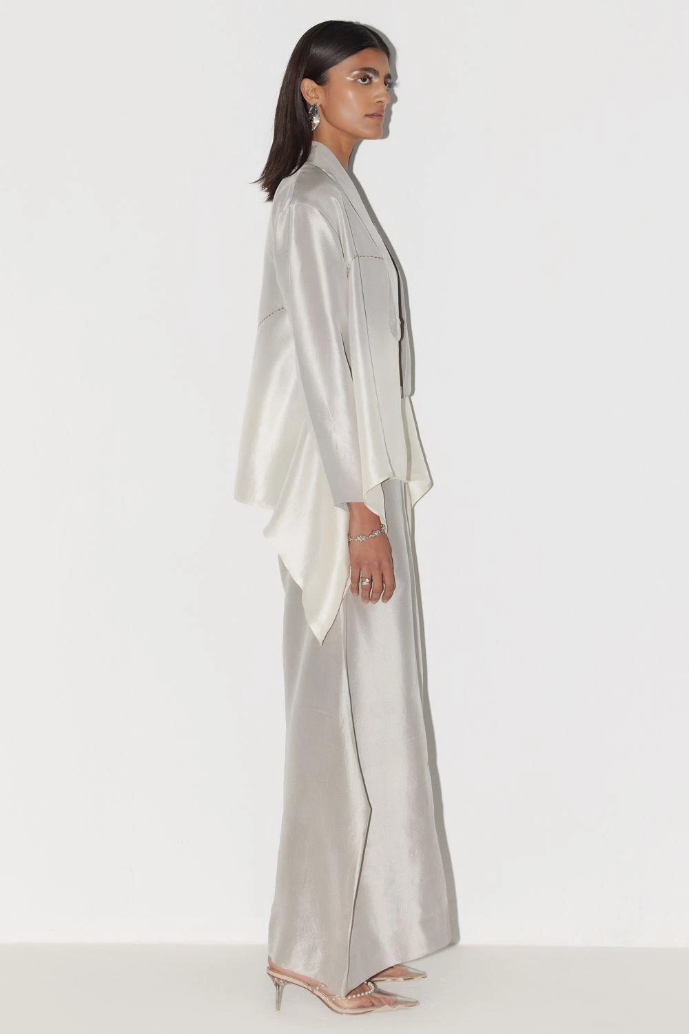 FEBo6 Ombre Grey Cape Set 4 FEBo6 Ombre Grey Cape Set - Image 2