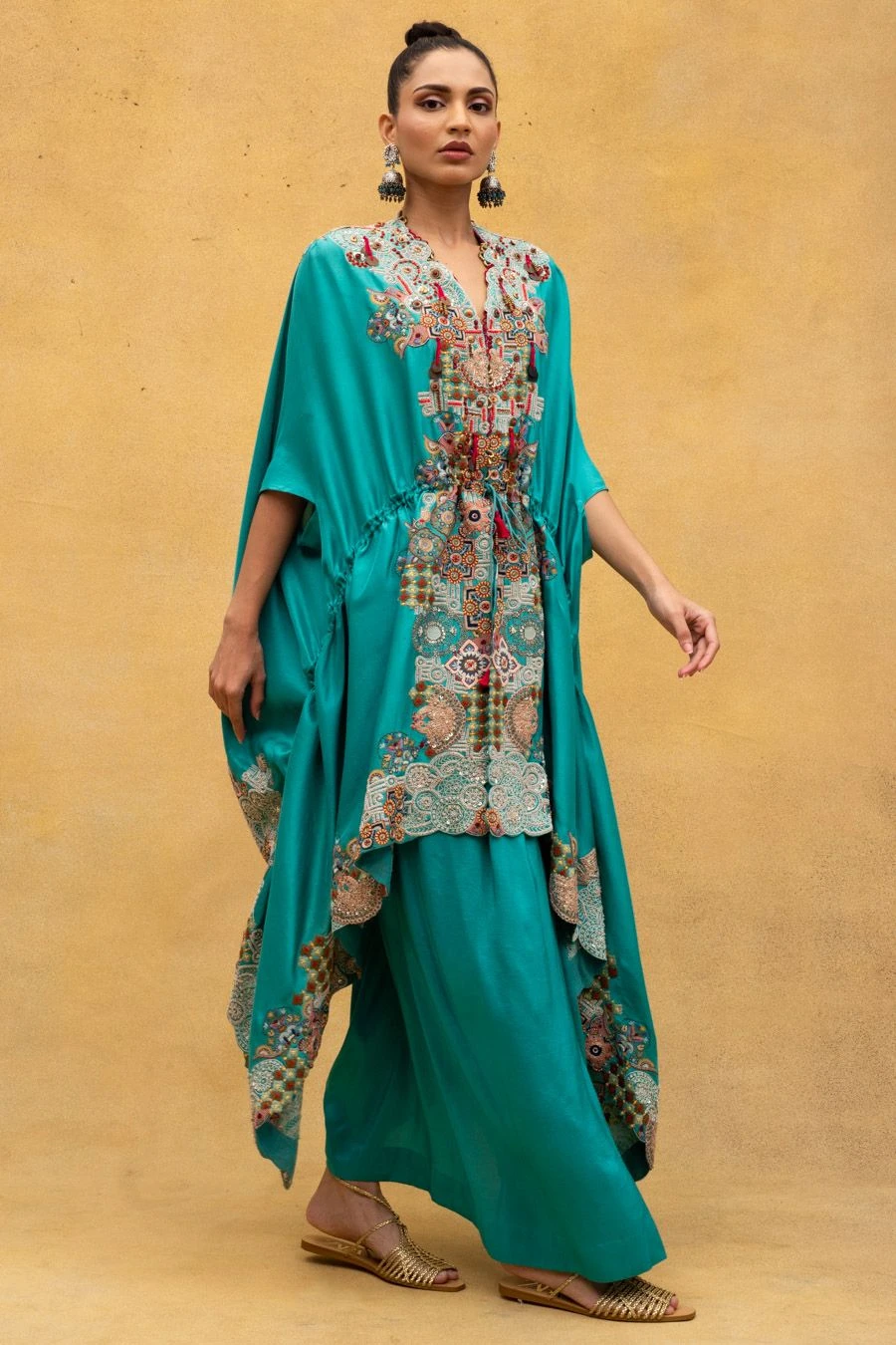 Anamika Khanna Green Thread Embroidered Kaftan Set 5 Anamika Khanna Green Thread Embroidered Kaftan Set - Image 3