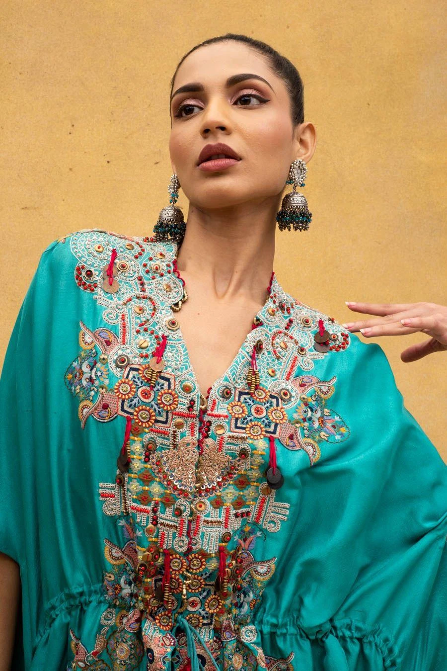 Anamika Khanna Green Thread Embroidered Kaftan Set 7 Anamika Khanna Green Thread Embroidered Kaftan Set - Image 5