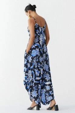 Studio RIGU Black Abstract Printed Jumpsuit & Cape Set 9 Studio RIGU Black Abstract Printed Jumpsuit & Cape Set -Divine Couture 6923sr11 4