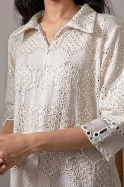 Front Page 35 Front Page -Divine Couture ct 321mw 2