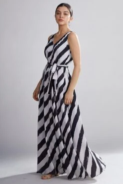 KoAi Striped Maxi Dress With Belt -Divine Couture kofw20078 3