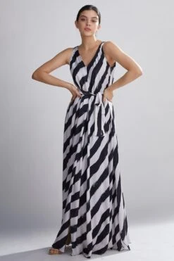 KoAi Striped Maxi Dress With Belt -Divine Couture kofw20078 4