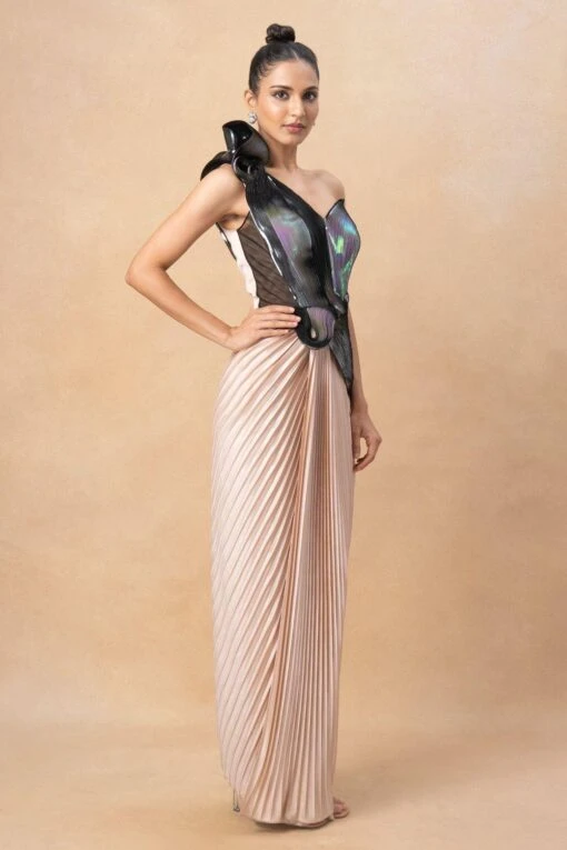 Front Page -Divine Couture 23623aa5 2 510x765 1